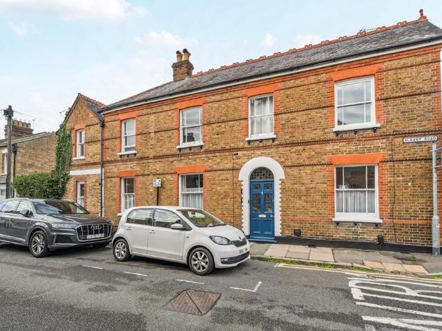 House for rent in Clewer Village, Windsor