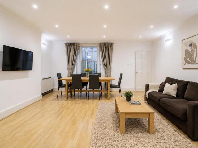 House for rent in Fitzrovia, Greater London