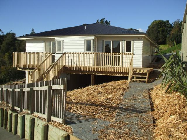 Property for rent in Paremoremo, Oroua County