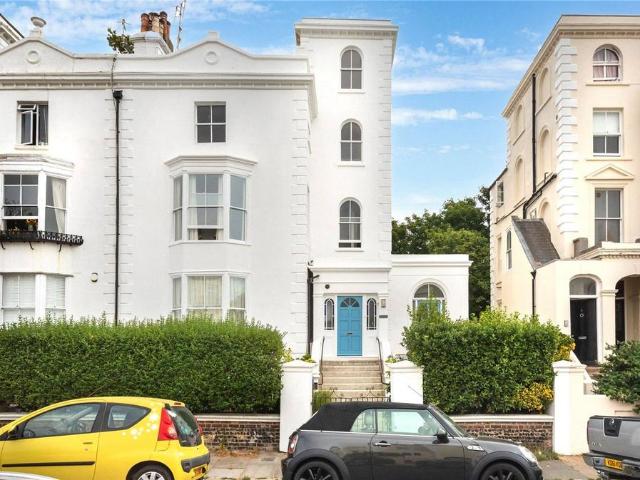 Apartment for rent in Aldrington