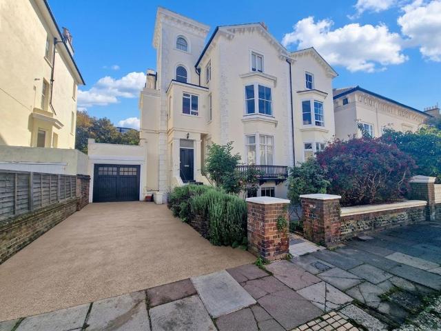 Apartment for rent in Aldrington