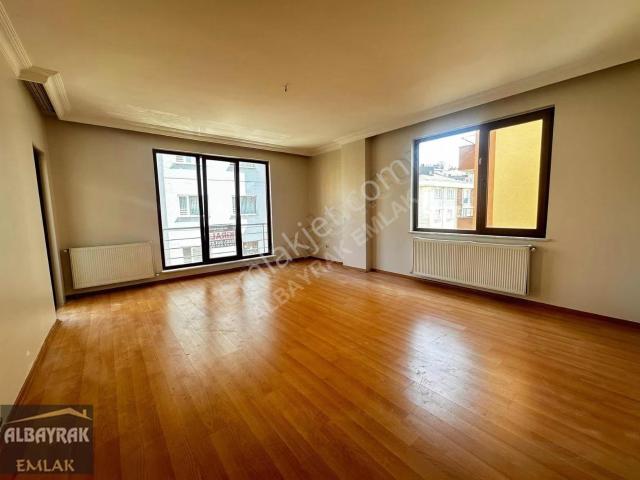 Ümraniye, İstanbul içerisinde kiralık mülk