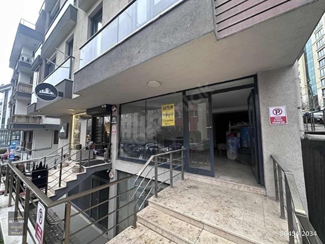 Ümraniye, İstanbul içerisinde satılık Dükkan