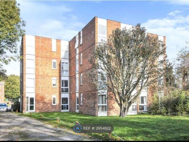 Apartment for rent in Shortlands, Greater London