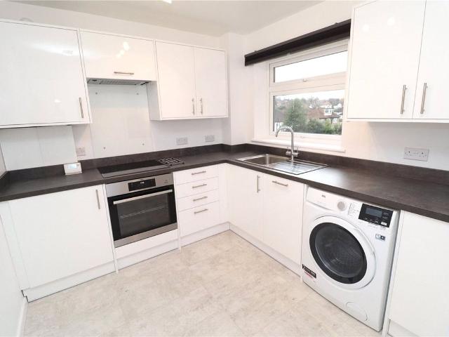 Apartment for rent in Shortlands, Greater London