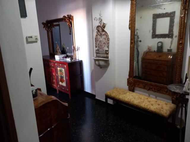 Locale Commerciale in affitto a Albenga, Liguria