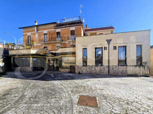 Locale Commerciale in vendita a Fiuggi, Lazio