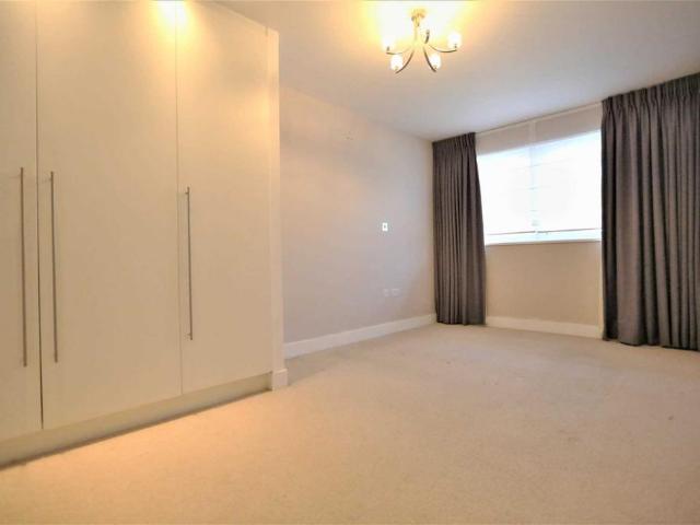 Apartment for rent in Reach, Greater London