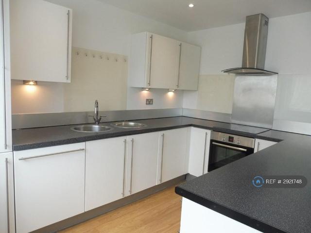 Apartment for rent in Reach, Greater London