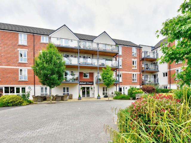 Apartment for rent in Henley-on-Thames, Berrick Salome