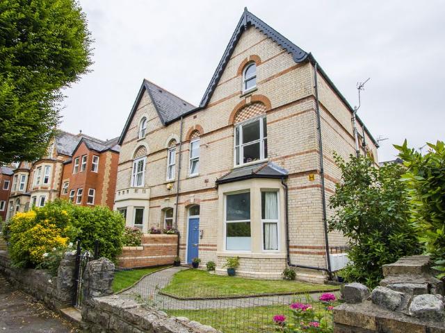 Apartment for rent in Penarth Marina, Penarth