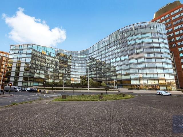 Apartment for rent in South Lambeth, Greater London