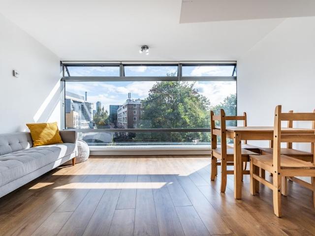 Apartment for rent in South Lambeth, Greater London