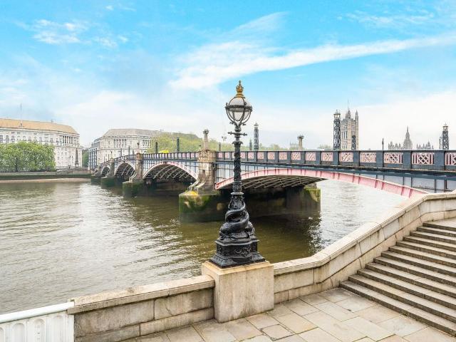 Apartment for rent in South Lambeth, Greater London