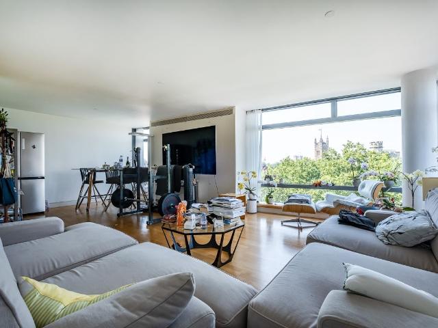 Apartment for rent in South Lambeth, Greater London