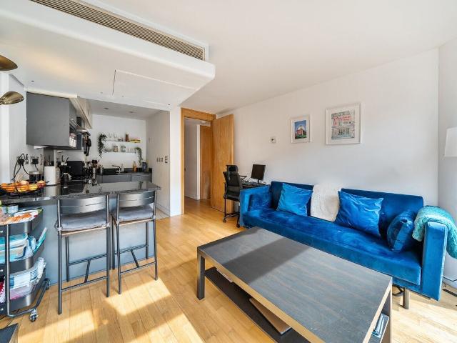 Apartment for rent in London Borough of Lambeth, Greater London