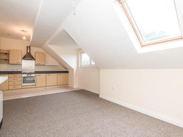 Apartment for rent in Delph Hill, Calderdale