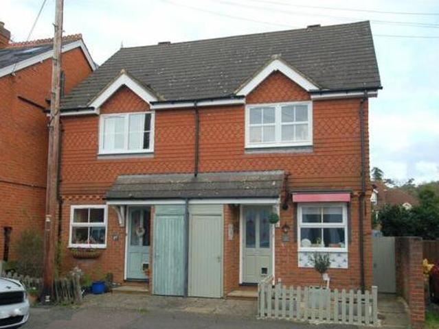 House for sale in Addlestone, Runnymede