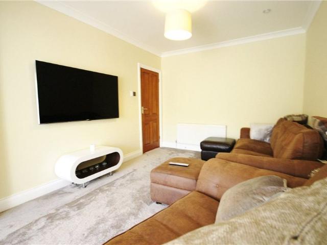 House for rent in Row Town, Surrey