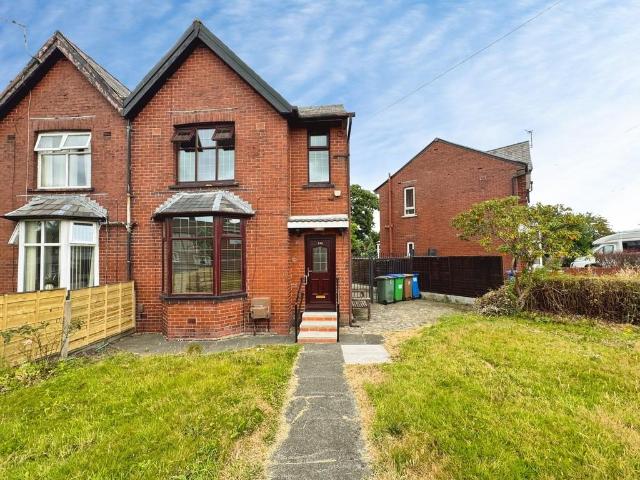 House for rent in Belfield, Burnedge