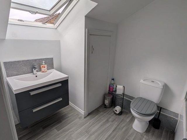 House for rent in Charlesworth, East Midlands