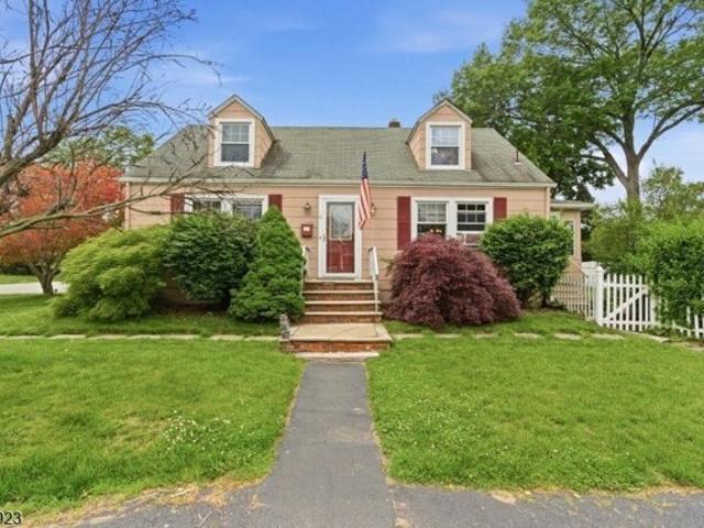 House for sale in Pequannock, New Jersey