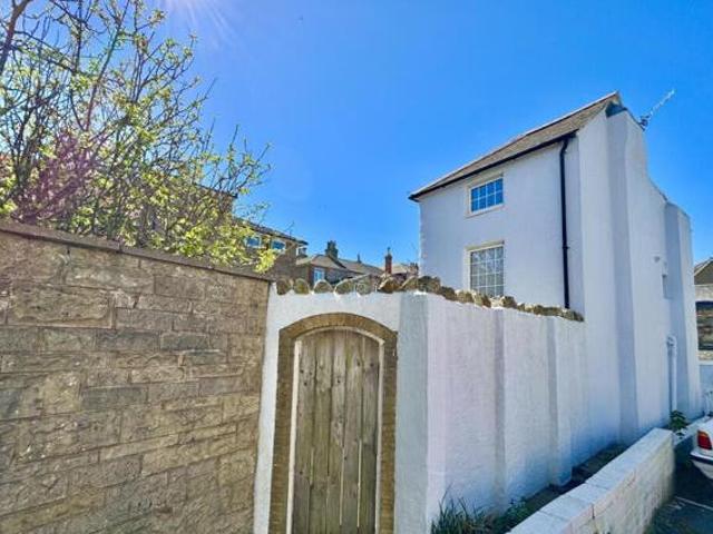 House for sale in Cowlease, Ventnor