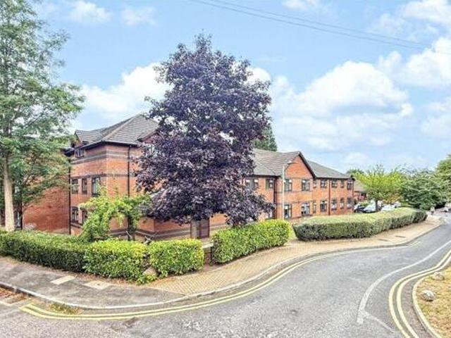 House for sale in Crowthorne