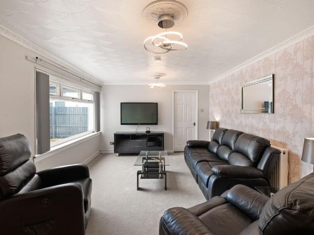 House for rent in Howden, Livingston