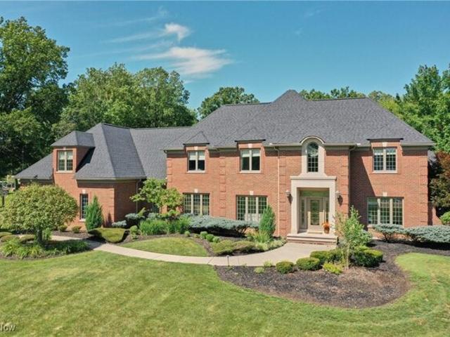 House for sale in Cuyahoga Falls