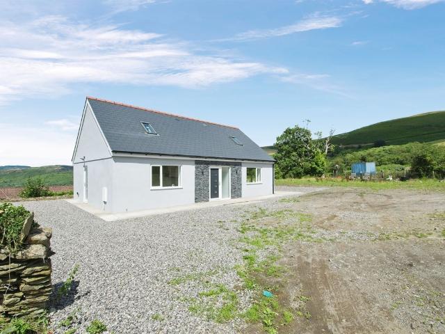 Apartment for rent in Pontypridd, Wales