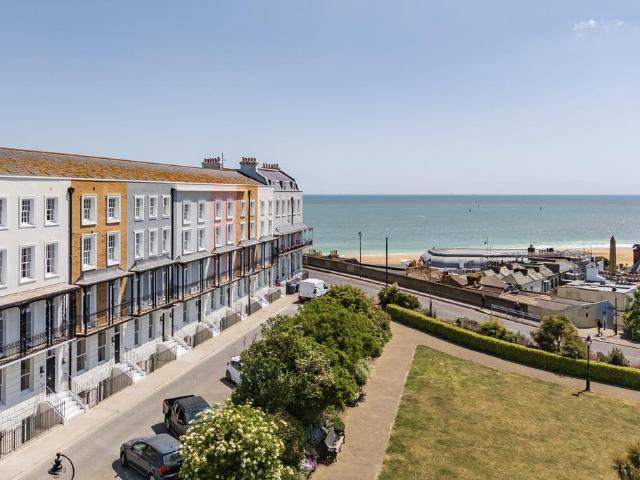 Apartment for rent in East Cliff, Thanet