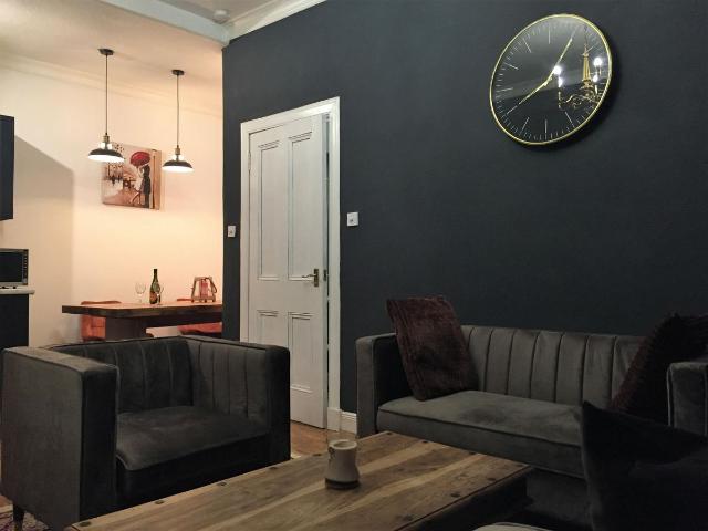Apartment for rent in Hillside, Leith