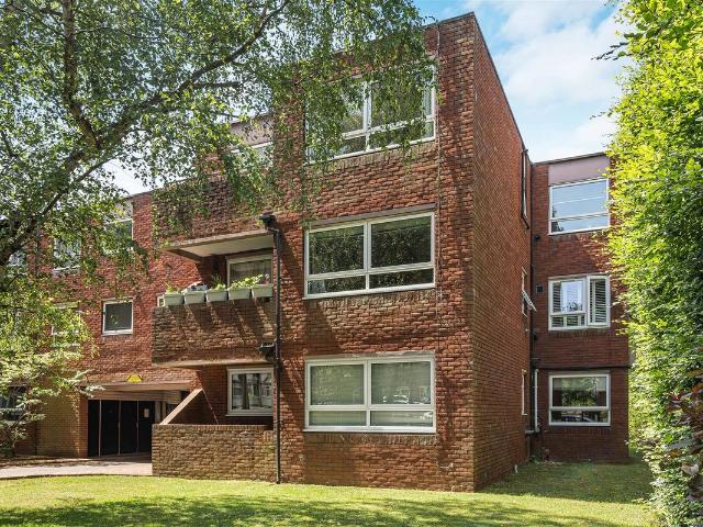 Apartment for rent in Carshalton Beeches, Greater London