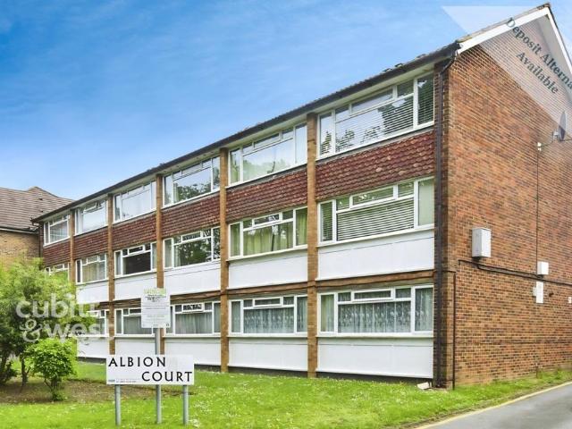 Apartment for rent in London Borough of Sutton, Greater London