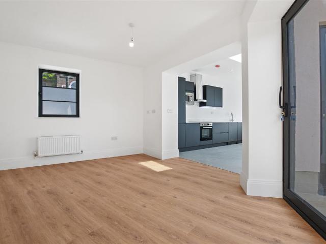 Apartment for rent in London Borough of Richmond upon Thames, Greater London