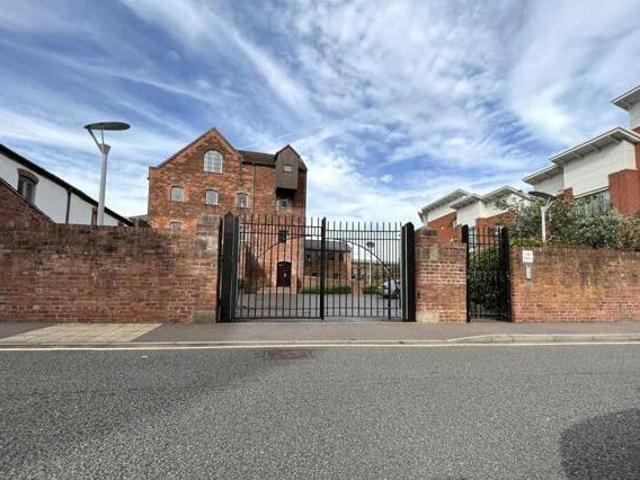 House for sale in Bilston, West Midlands