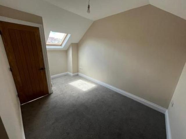 House for rent in Caldermill, East Midlands