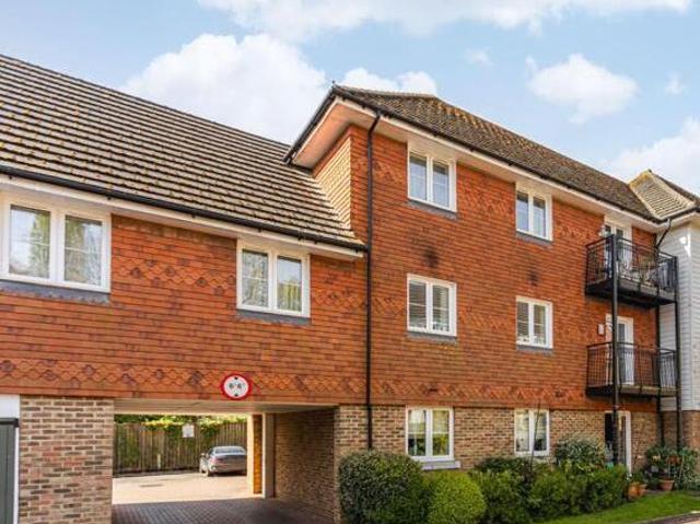 House for sale in The Butts, Kent