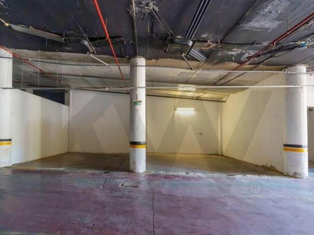 Garagem venda em Albufeira, Faro