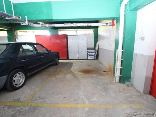 Garagem venda em Albufeira, Faro