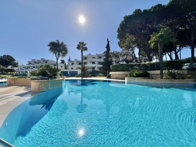 Apartamento alugar em Albufeira e Olhos de Água, Albufeira