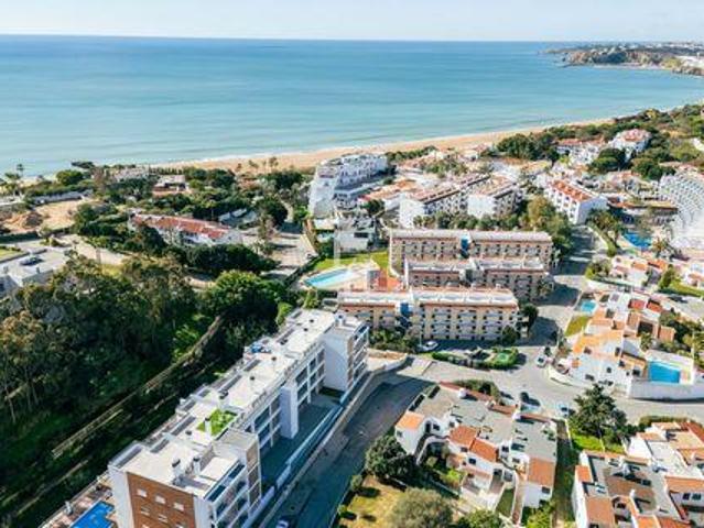 Garagem venda em Albufeira e Olhos de Água, Albufeira