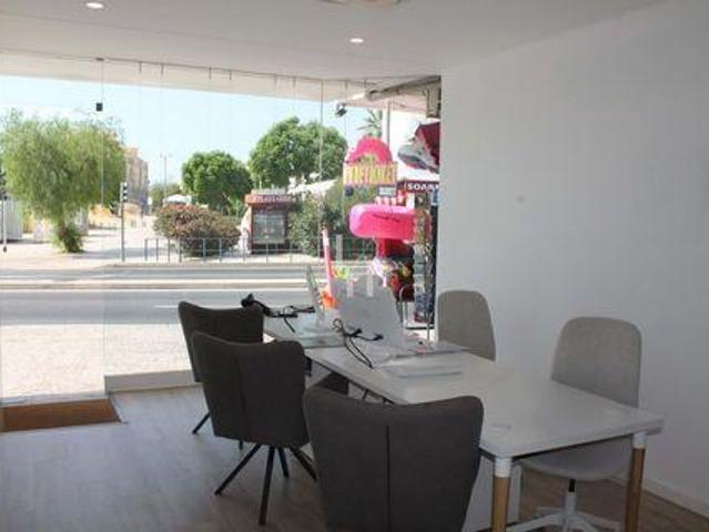 Escritório venda em Albufeira e Olhos de Água, Albufeira