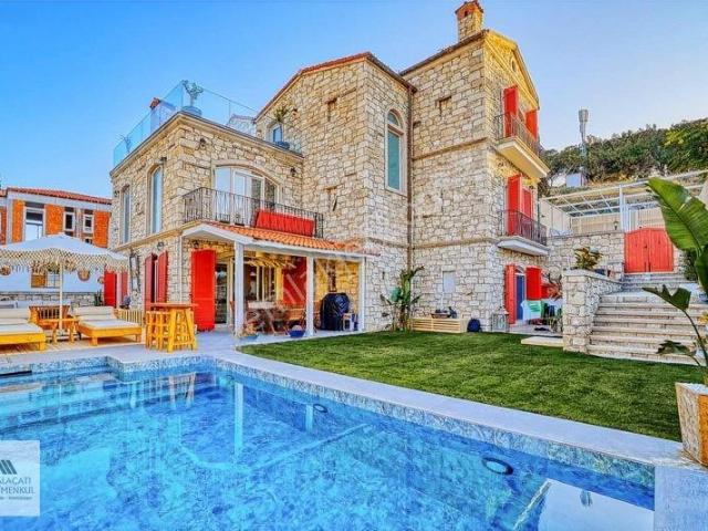 Çeşme, İzmir içerisinde satılık Villa
