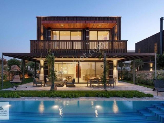 Çeşme, İzmir içerisinde satılık Villa