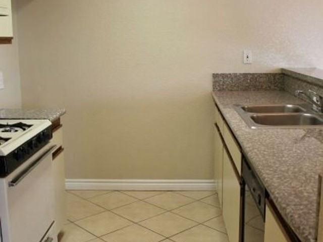 Apartment for rent in Rialto, California