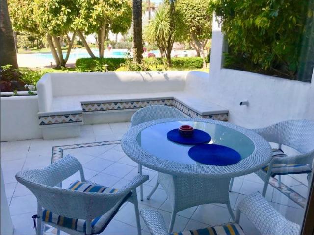 Apartamento en alquiler en Alcazaba Beach, Costa del Sol Occidental