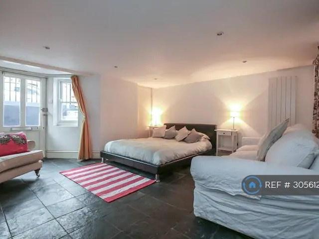 Apartment for rent in Upper Clapton, Greater London