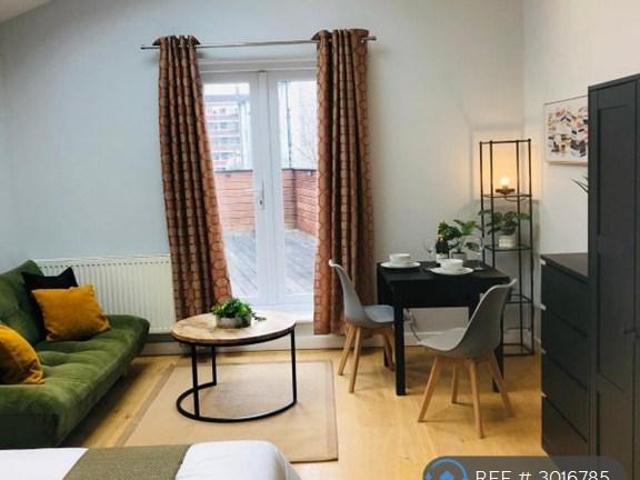 Apartment for rent in Shepherd's Bush, Greater London
